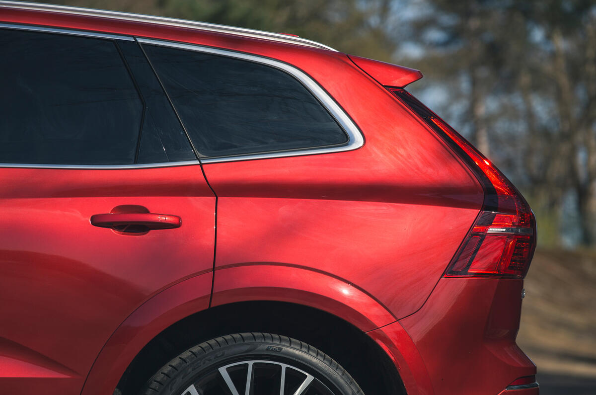 7 Volvo XC60 Recharge 2021 LT rear hatch