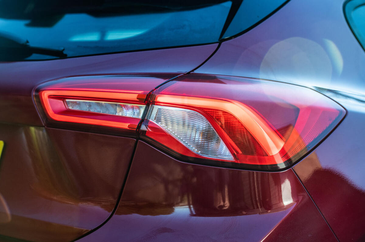 Ford Focus 2019 long-term review - rear lights