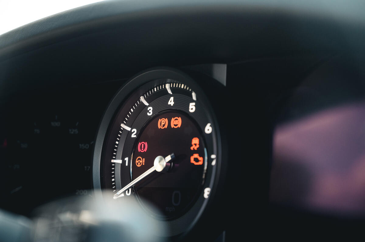 Porsche 911 Carrera 2020 long-term review - dials Porsche 911 Carrera 2020 long-term review - dials