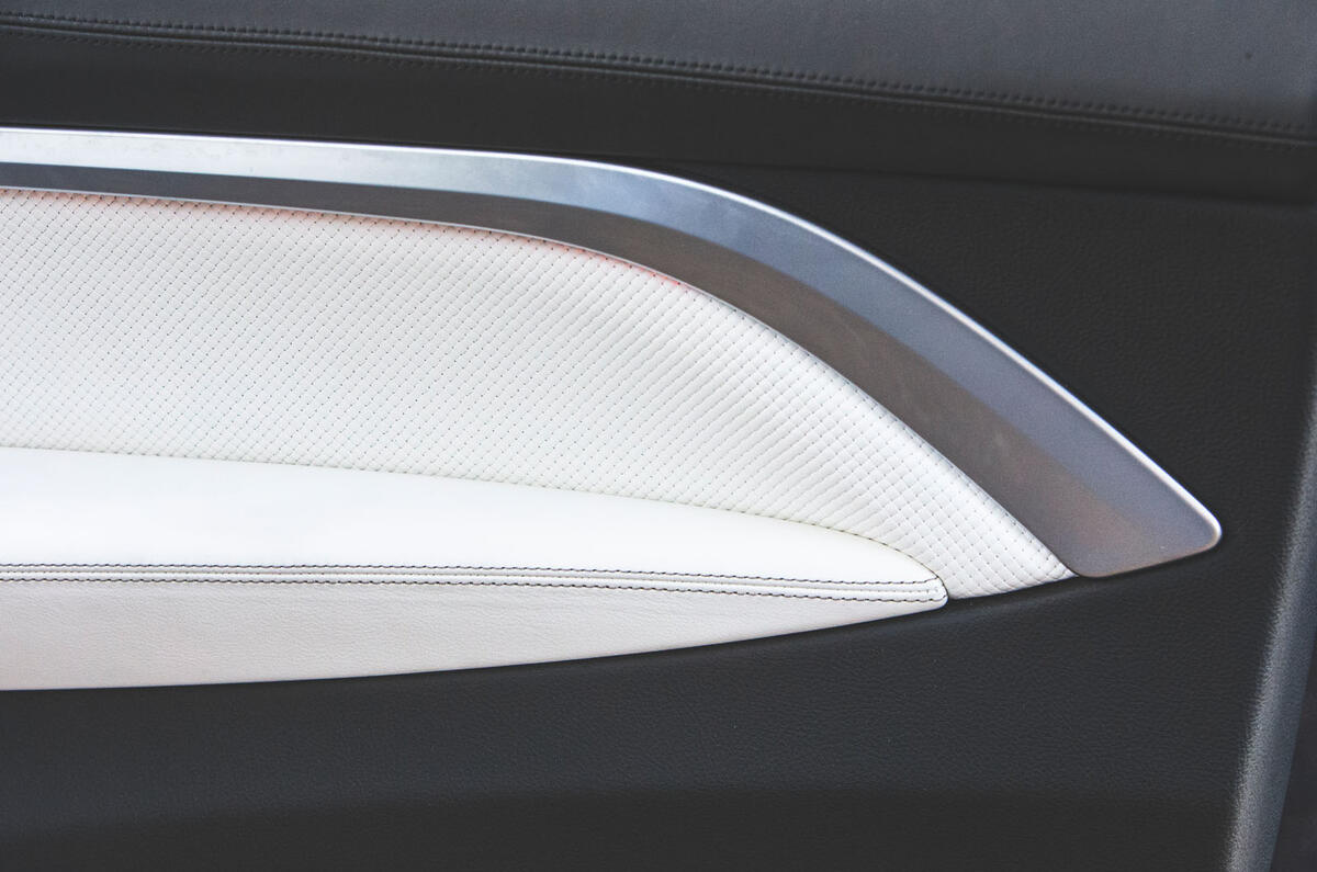 Alpina B4 S 2019 long-term review - interior fabric
