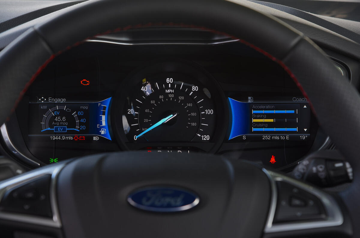 9 Ford Mondeo hybrid estate long term instruments 9 Ford Mondeo hybrid estate long term instruments