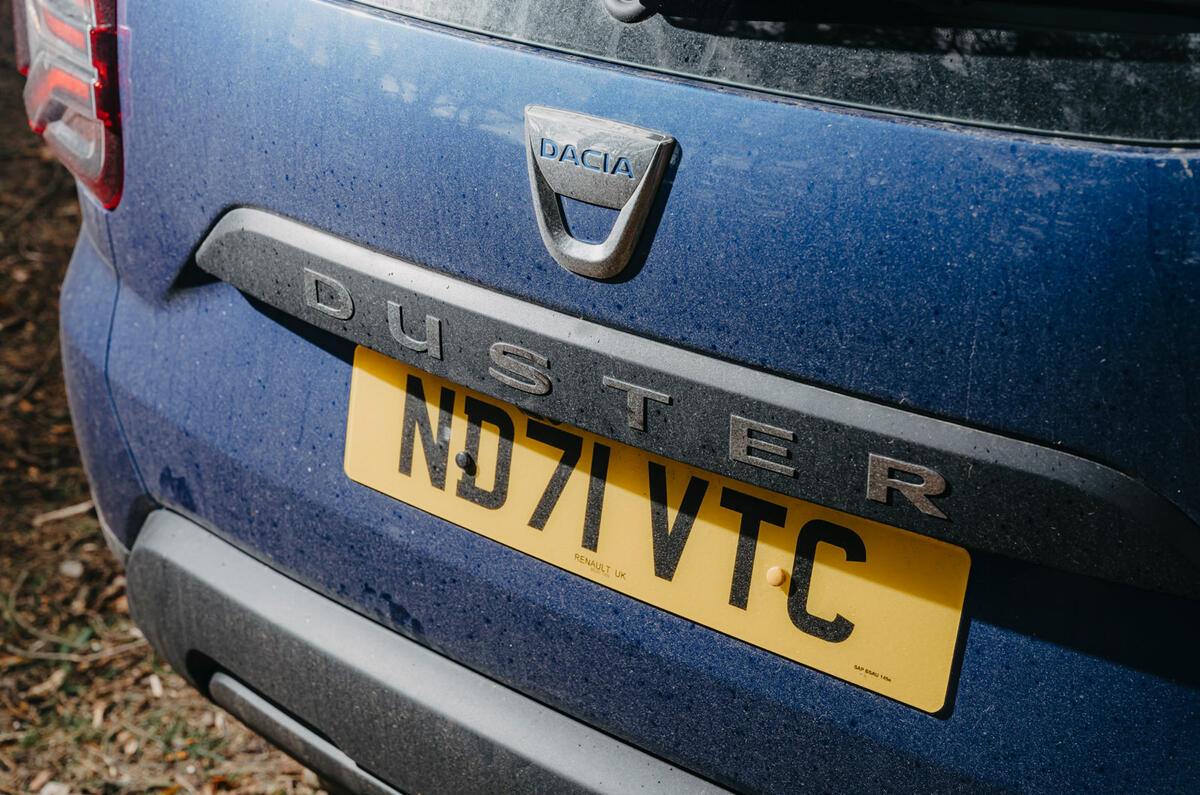 91 Dacia Duster 2022 long term handover tailgate