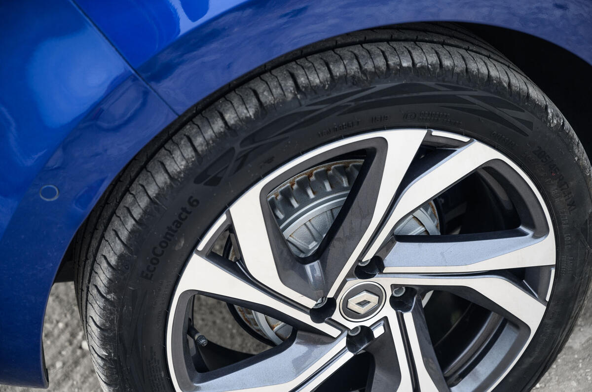 2020 Renault Clio TCe 130 R.S Line - wheel 2020 Renault Clio TCe 130 R.S Line - wheel