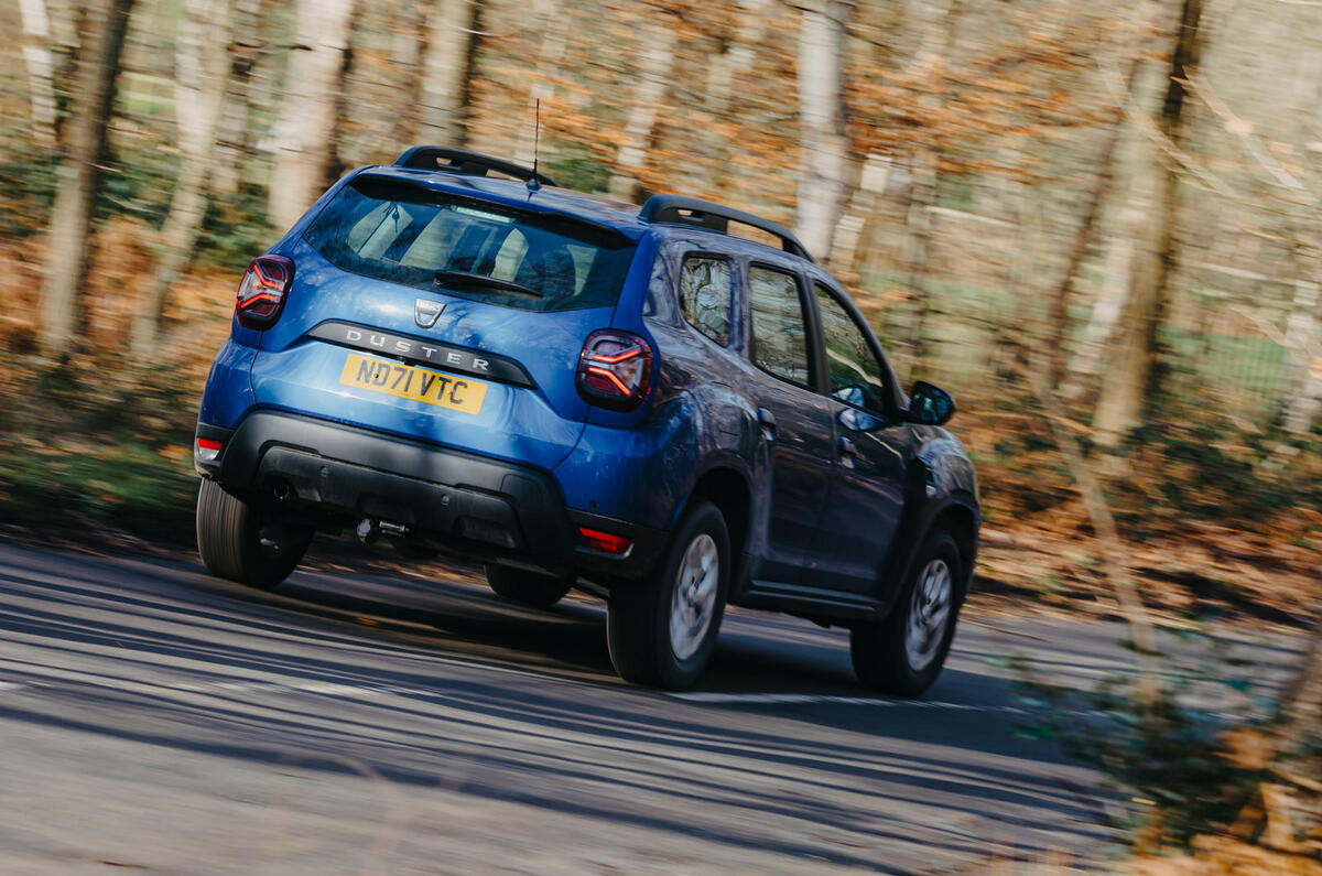 97 Dacia Duster 2022 long term handover tracking rear