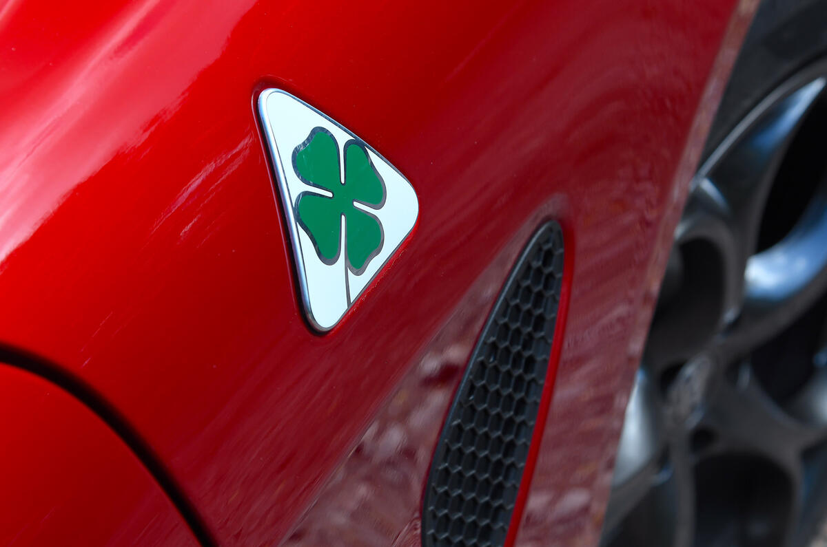 Alfa Romeo Giulia clover badge Alfa Romeo Giulia clover badge