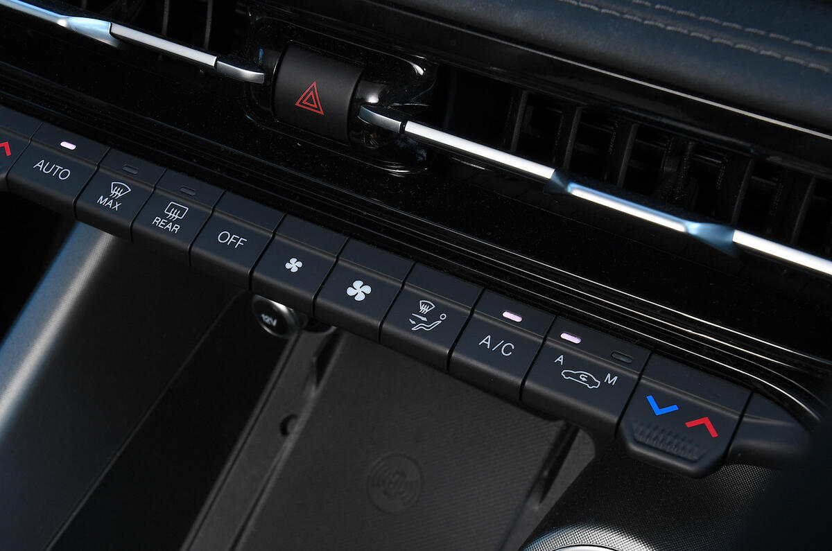 Alfa Romeo Tonale buttons Alfa Romeo Tonale buttons