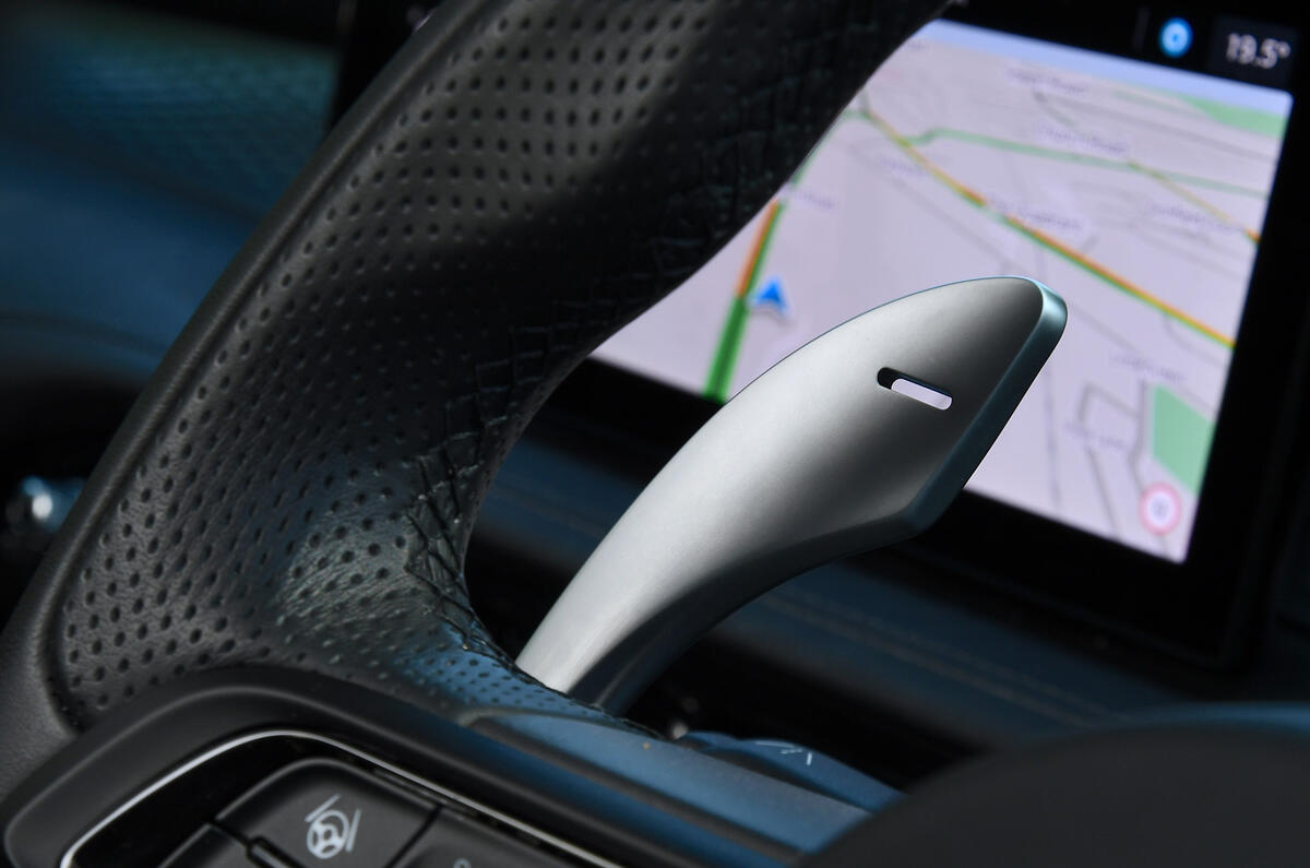 Alfa Romeo Tonale paddle shifter Alfa Romeo Tonale paddle shifter