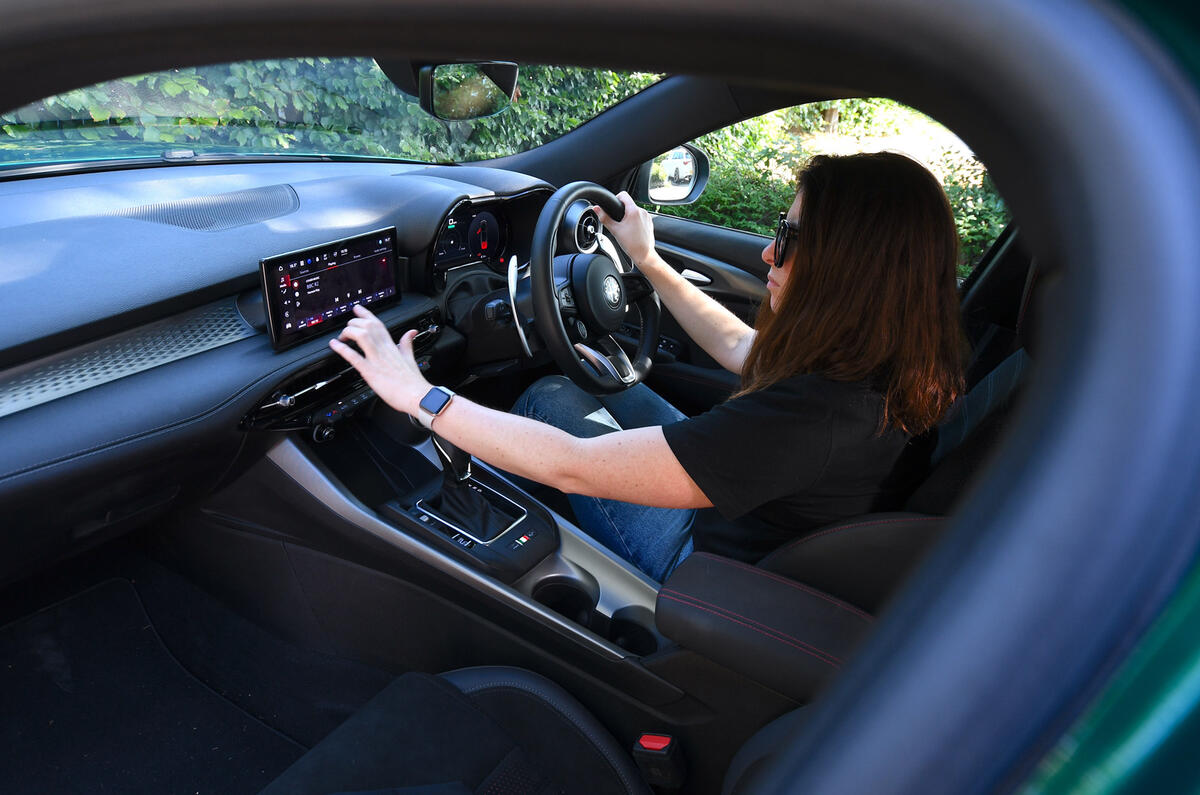 Alfa Romeo Tonale Rachel Burgess Alfa Romeo Tonale Rachel Burgess