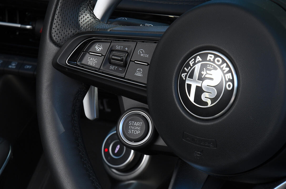 Alfa Romeo Tonale steering wheel Alfa Romeo Tonale steering wheel