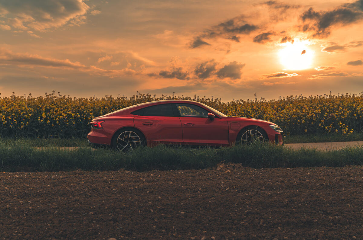 Audi E tron GT sunset