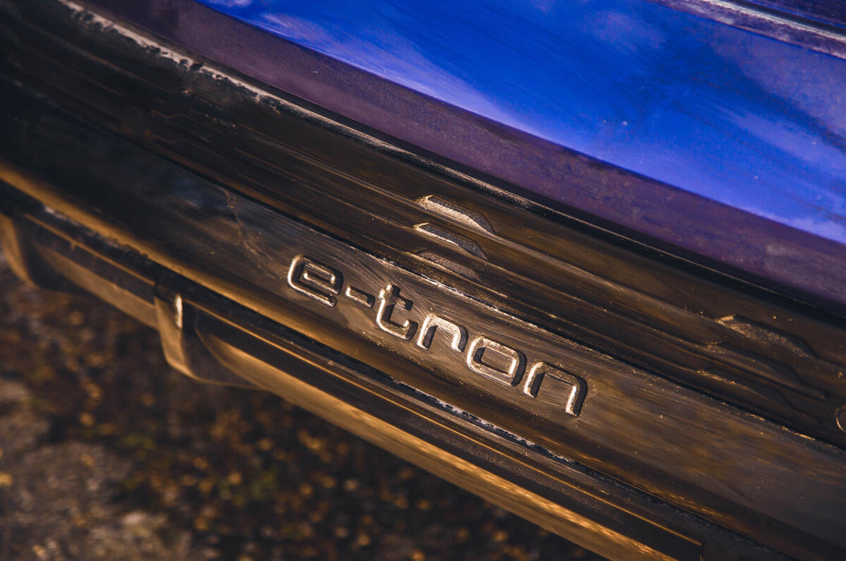 Audi SQ8 E tron logo Audi SQ8 E tron logo