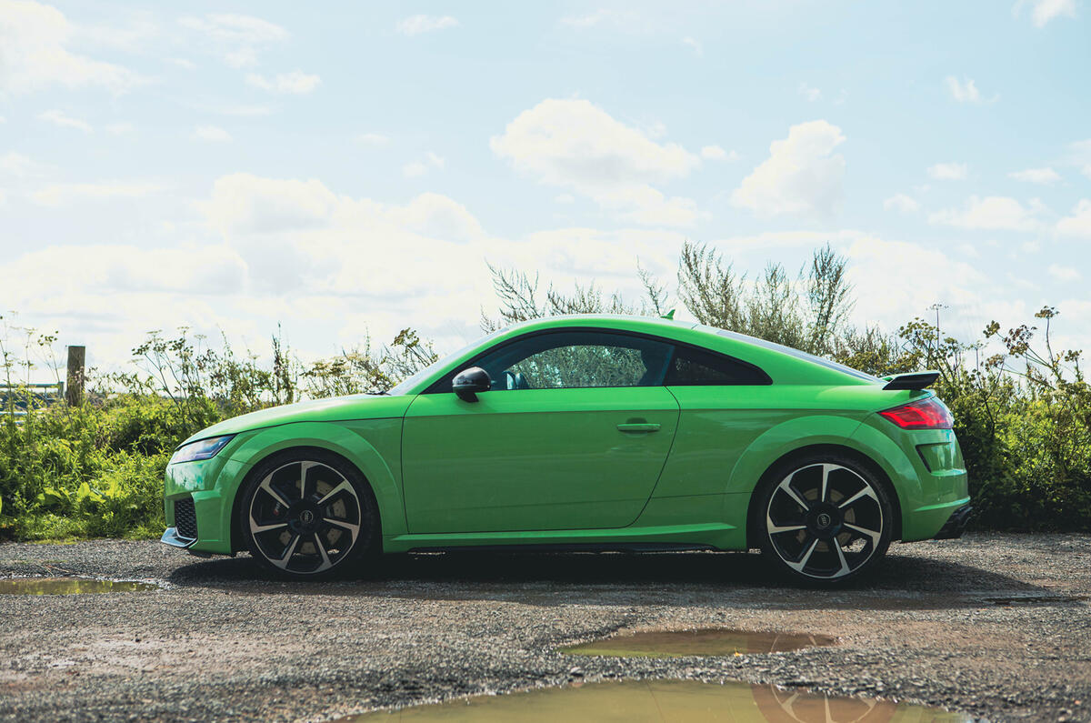 Audi TT RS side static Audi TT RS side static