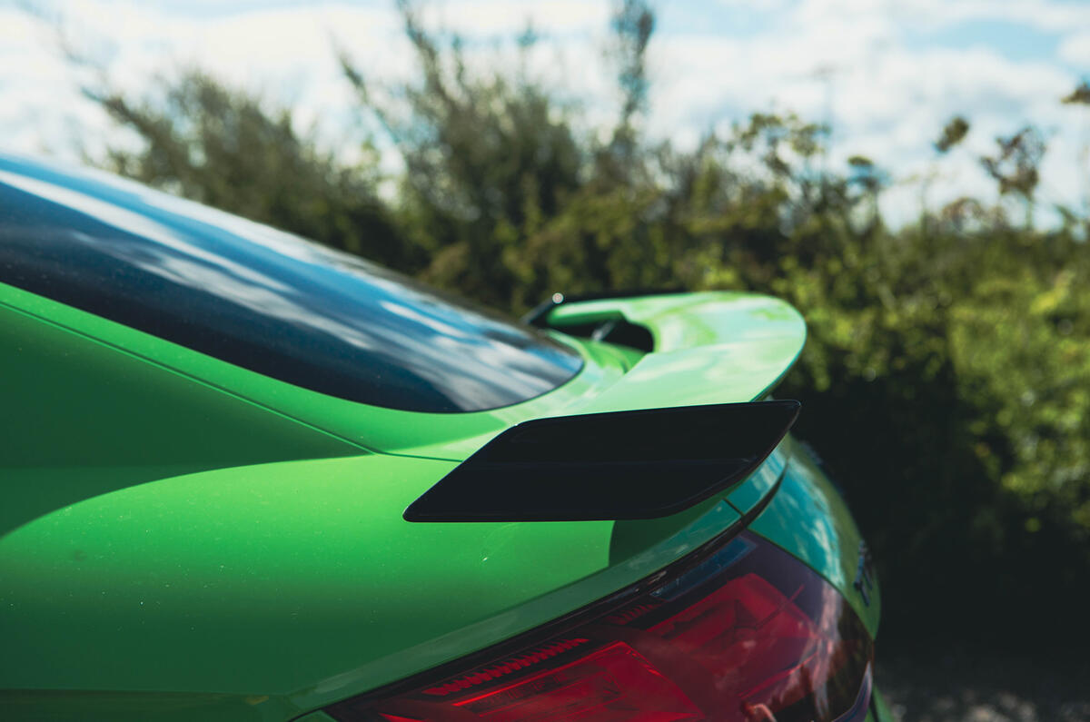 Audi TT RS spoiler side Audi TT RS spoiler side