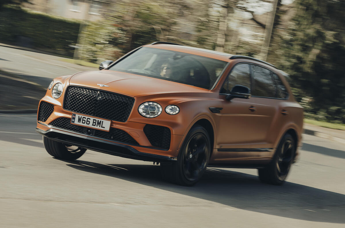Bentley Bentayga front cornering