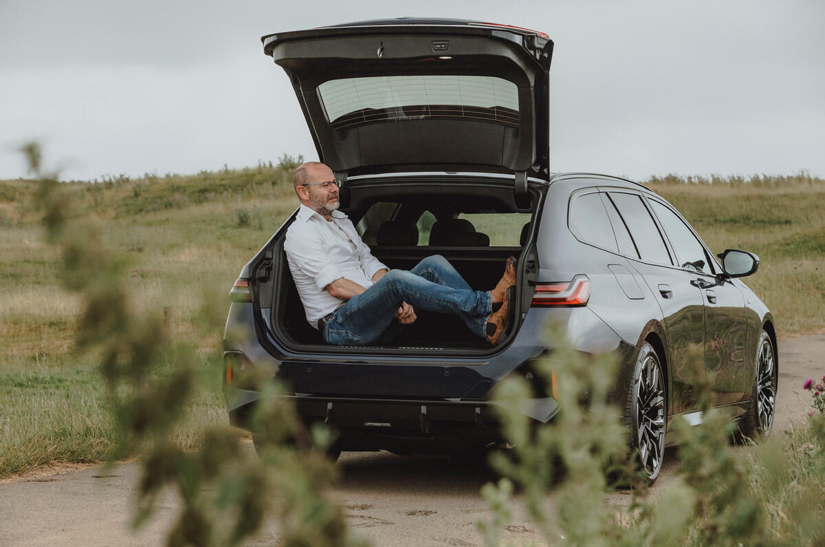 BMW i5 Touring boot open BMW i5 Touring boot open