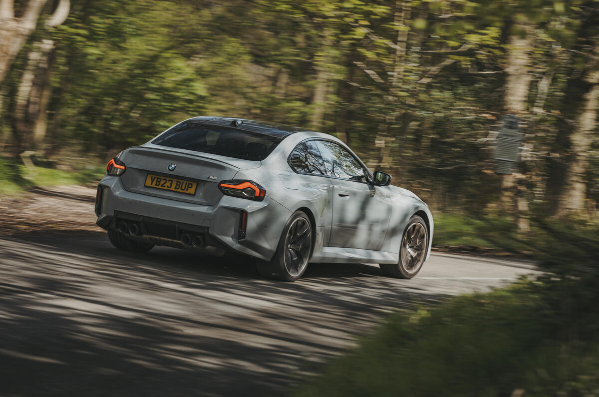 BMW m2 rear distance 3