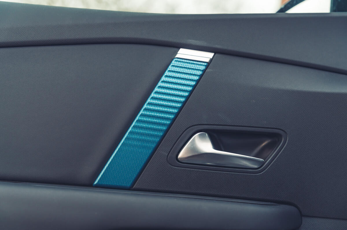 Citroen eC4X door trim Citroen eC4X door trim