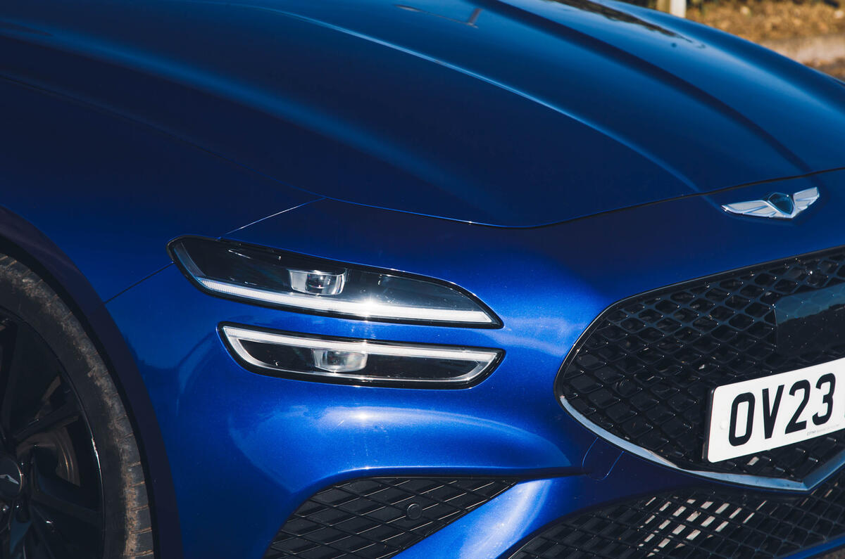 Genesis G70 headlight Genesis G70 headlight