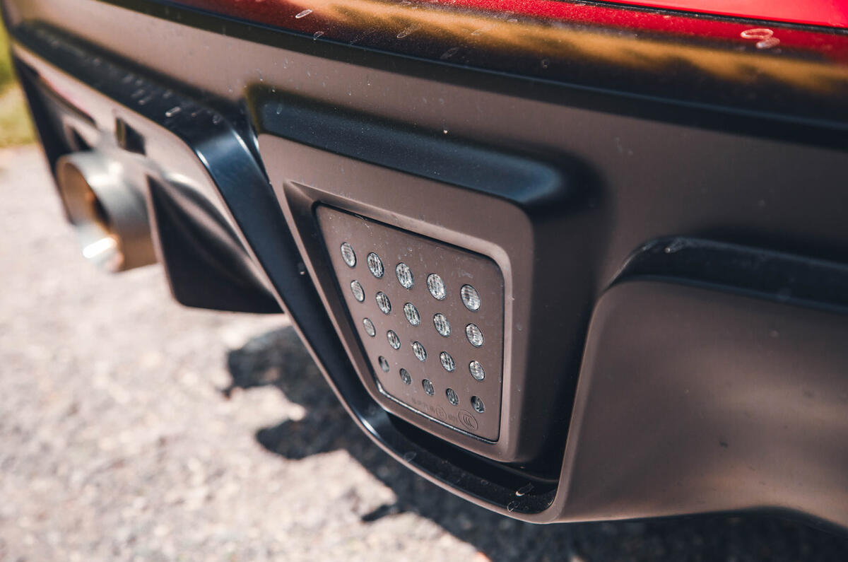 GR Supra splitter GR Supra splitter