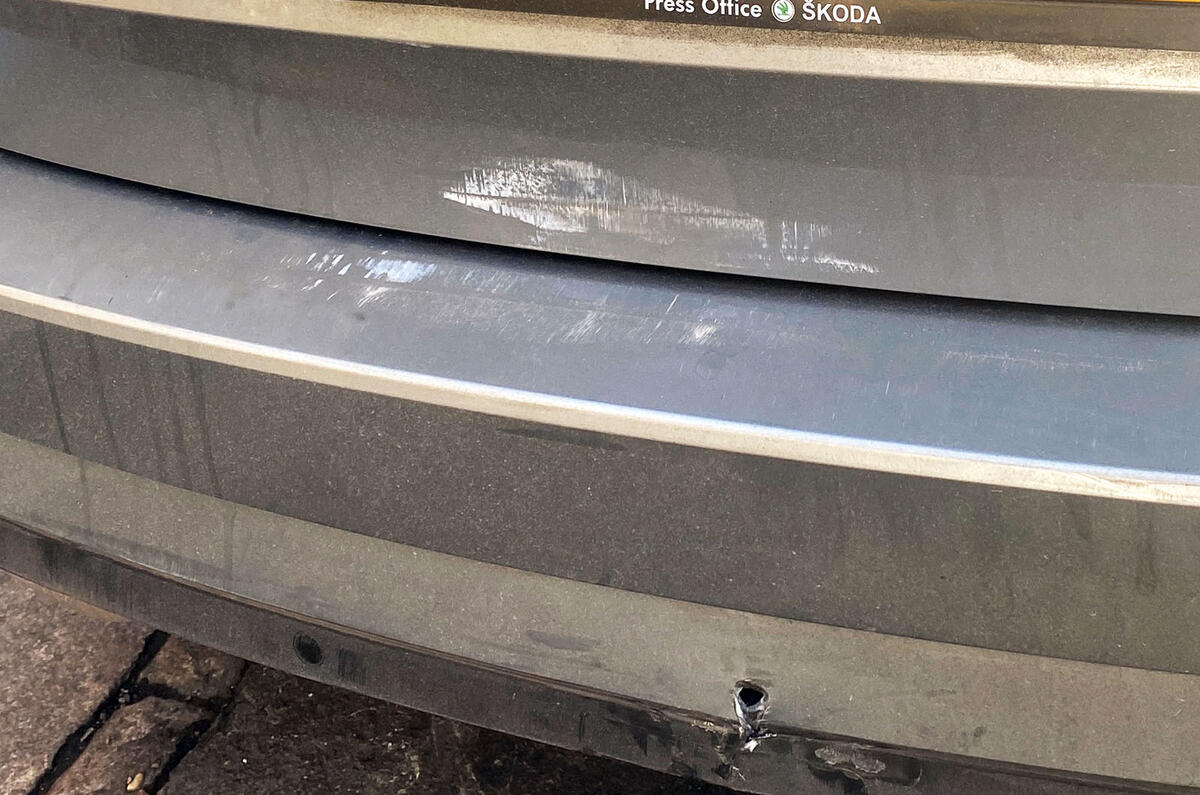 Skoda rear-end damage Skoda rear-end damage