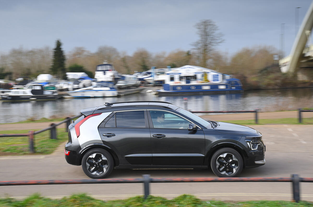 Kia Niro EV side Kia Niro EV side