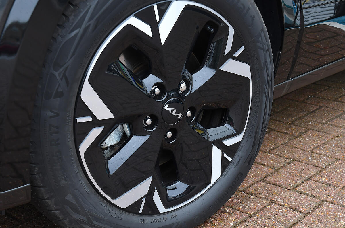 Kia Niro wheel design Kia Niro wheel design