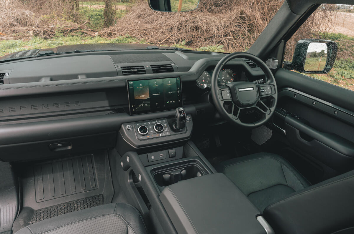 Land Rover Defender 130 full interior Land Rover Defender 130 full interior