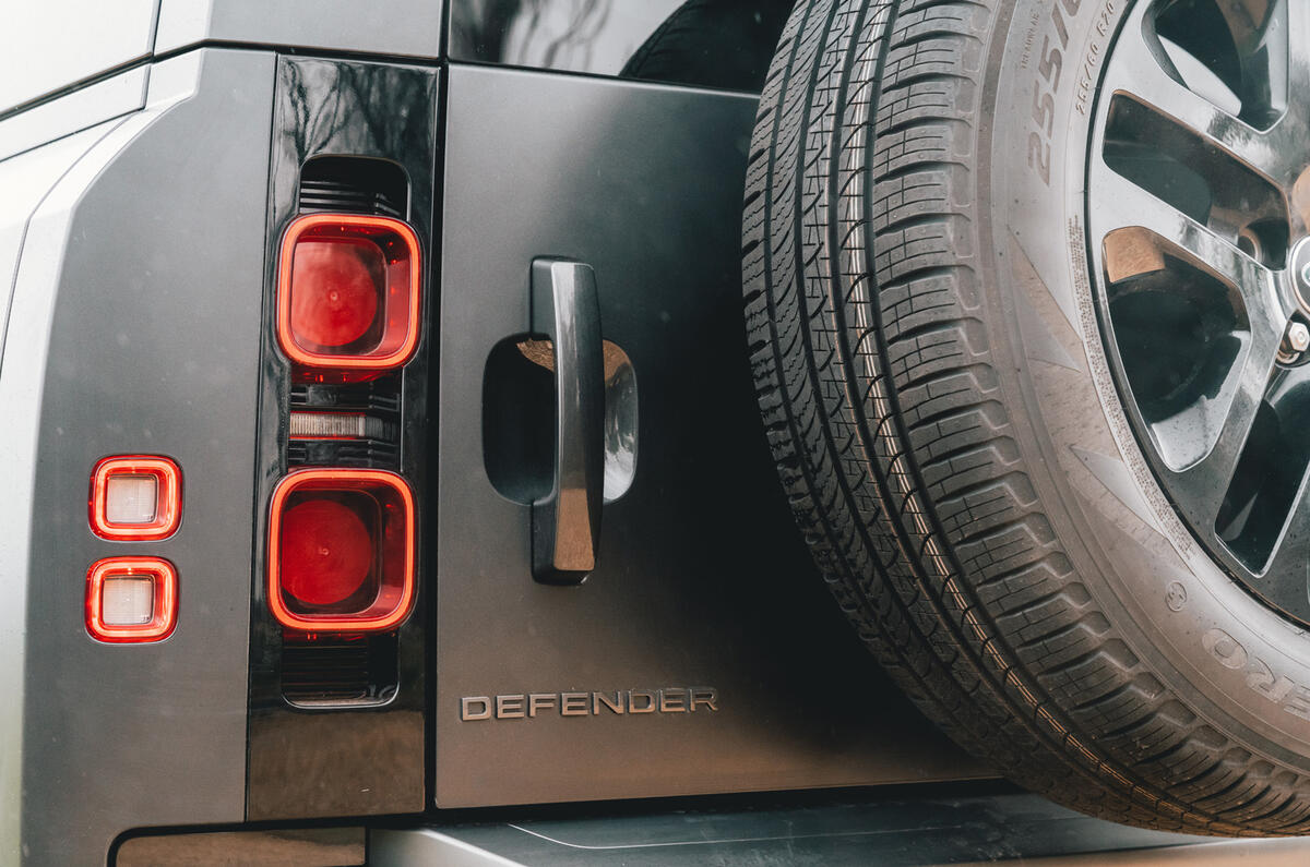 Land Rover Defender 130 rear lights Land Rover Defender 130 rear lights