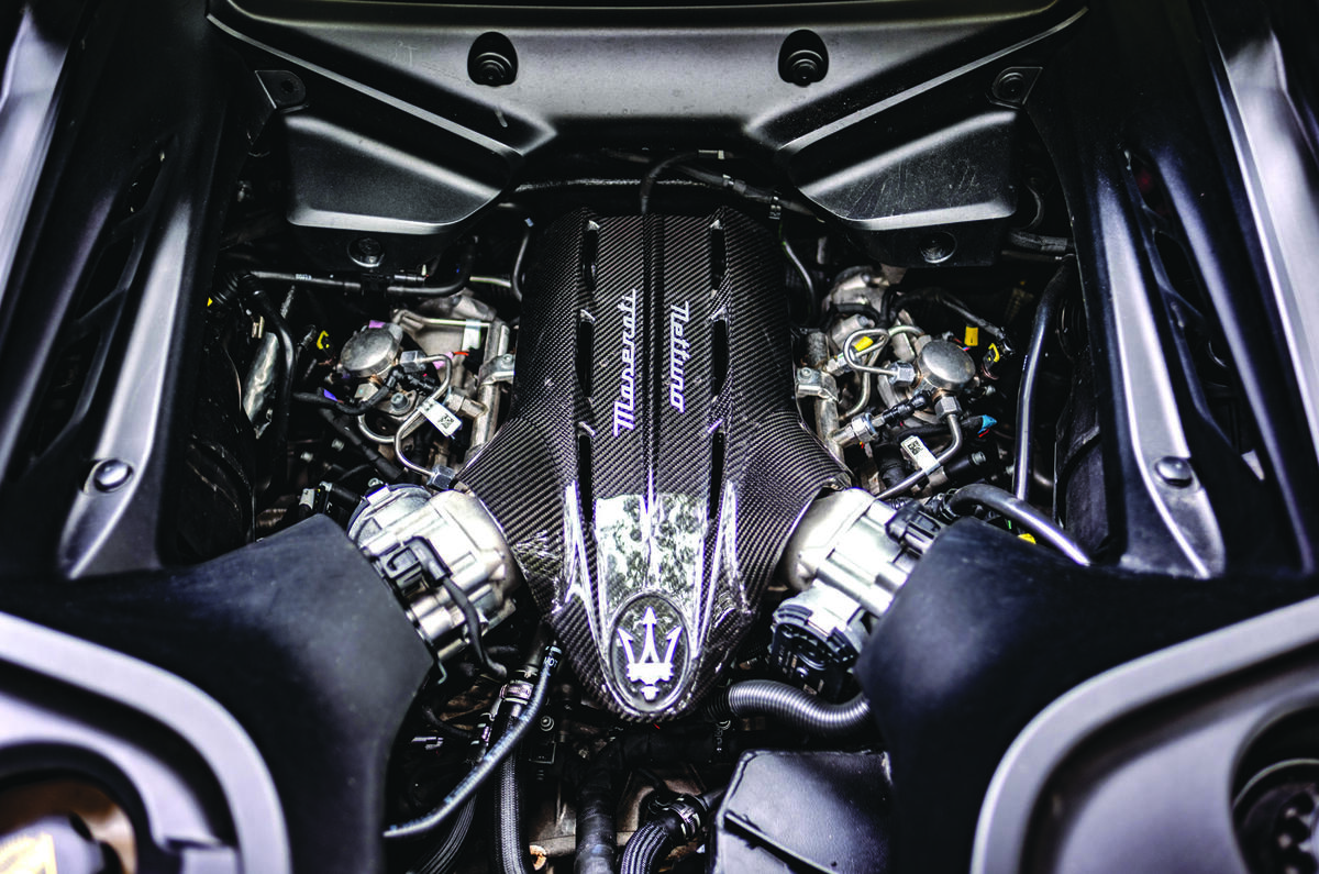 Maserati MC20 engine Maserati MC20 engine
