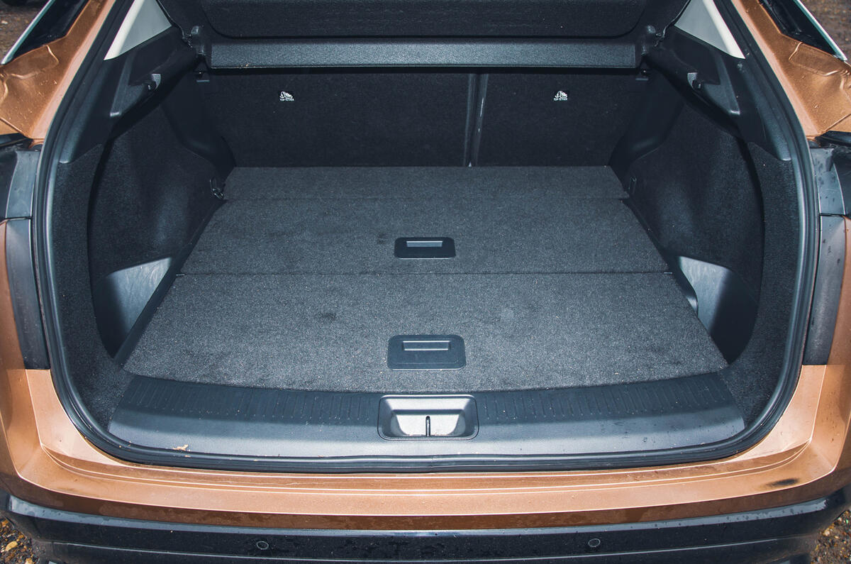 Nissan Ariya boot