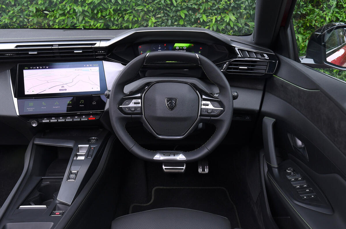 Peugeot 408 cabin Peugeot 408 cabin