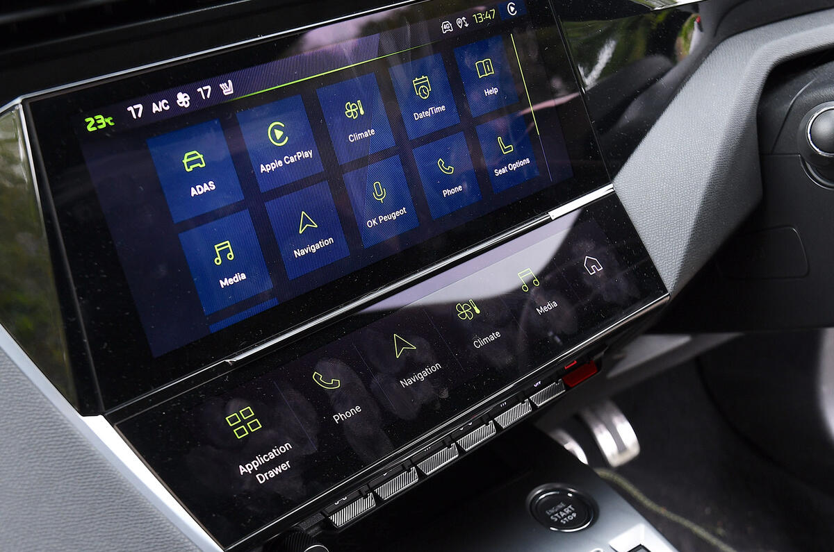 Peugeot 408 infotainment Peugeot 408 infotainment