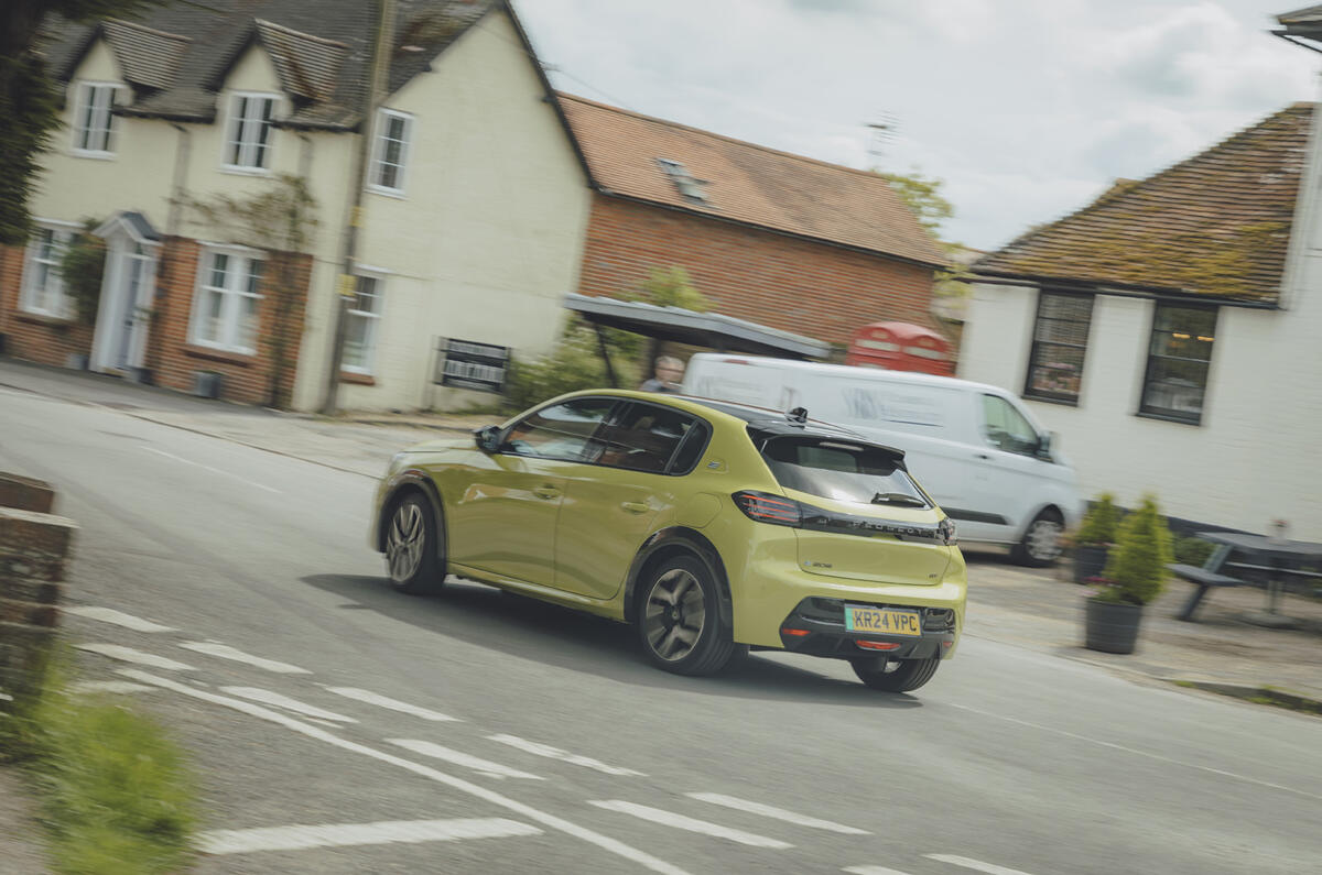 Peugeot e 208 rear 3 Peugeot e 208 rear 3