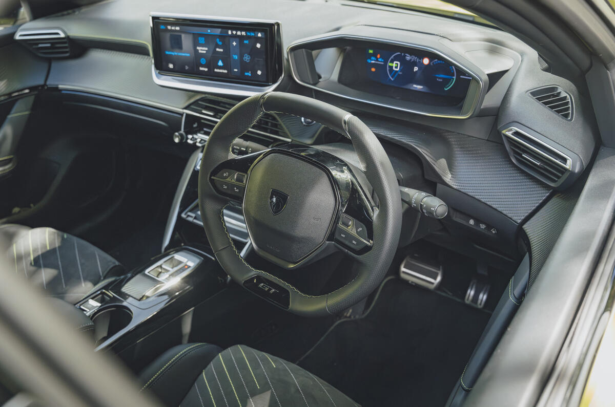 Peugeot e 208 steering wheel Peugeot e 208 steering wheel