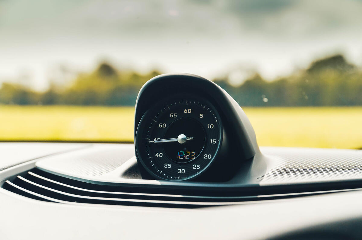 Porsche Taycan clock