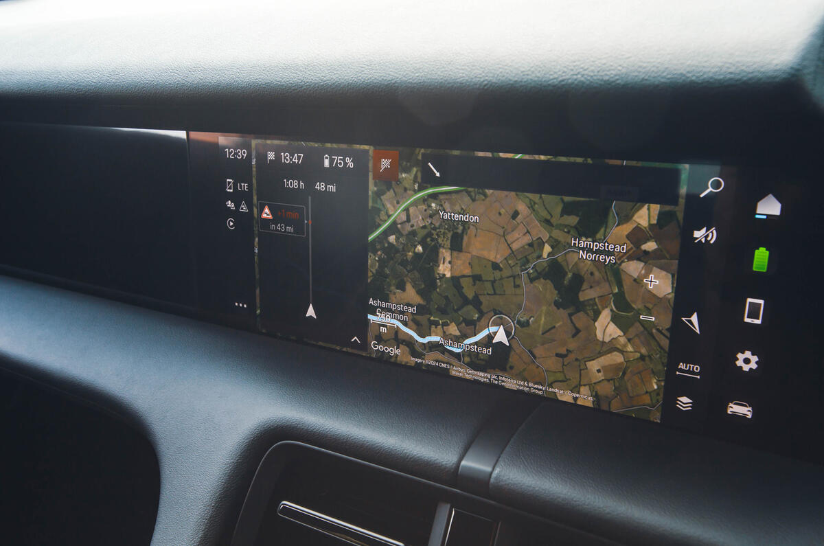 Porsche Taycan infotainmetn