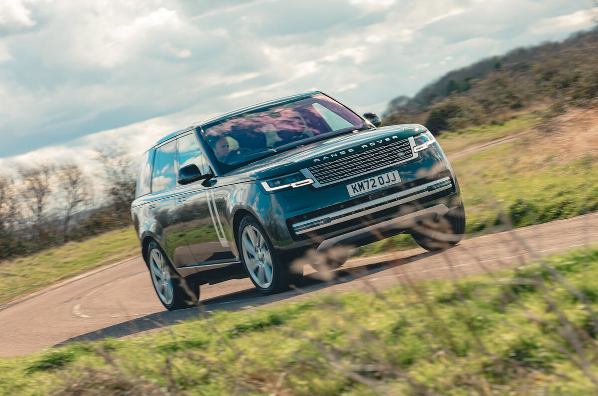 Range Rover P440e front lead Range Rover P440e front lead