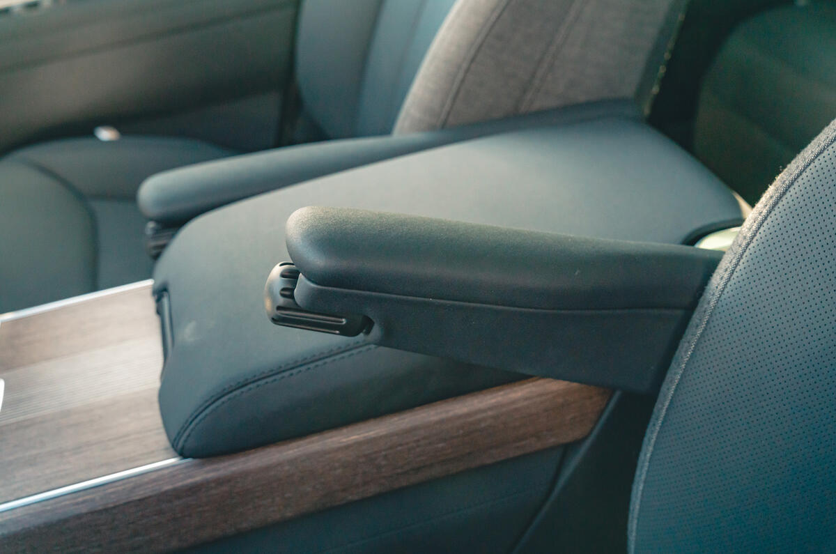 Range Rover P440e interior armrest Range Rover P440e interior armrest