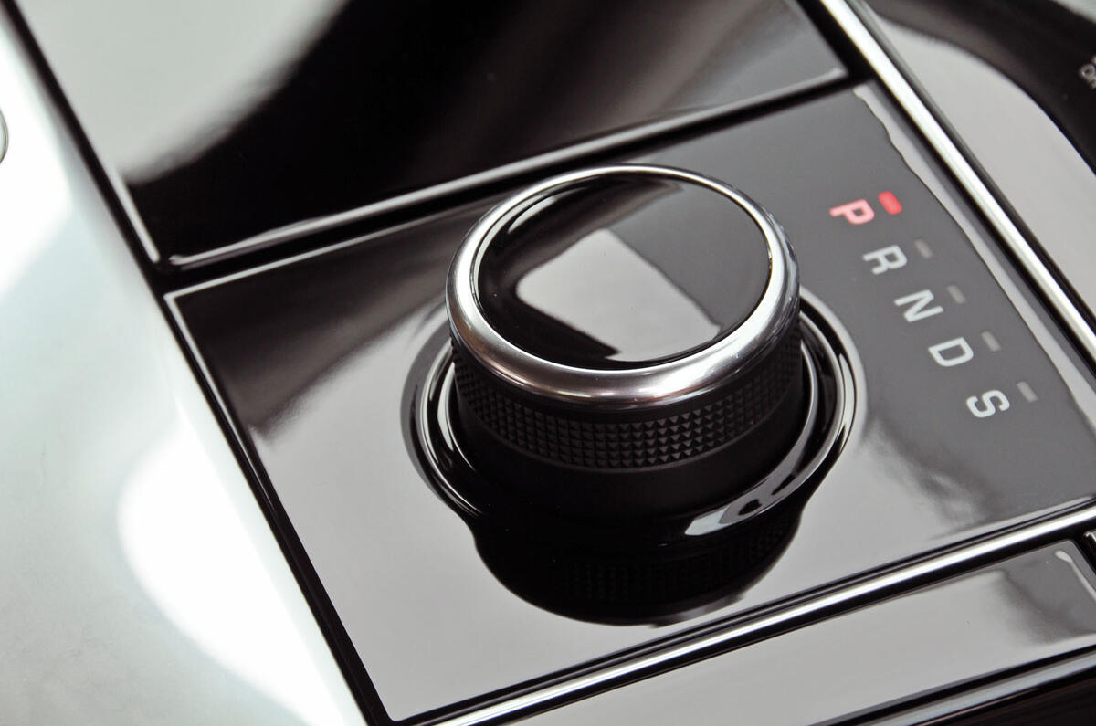 Range Rover Velar 2019 long-term review - rotary controller