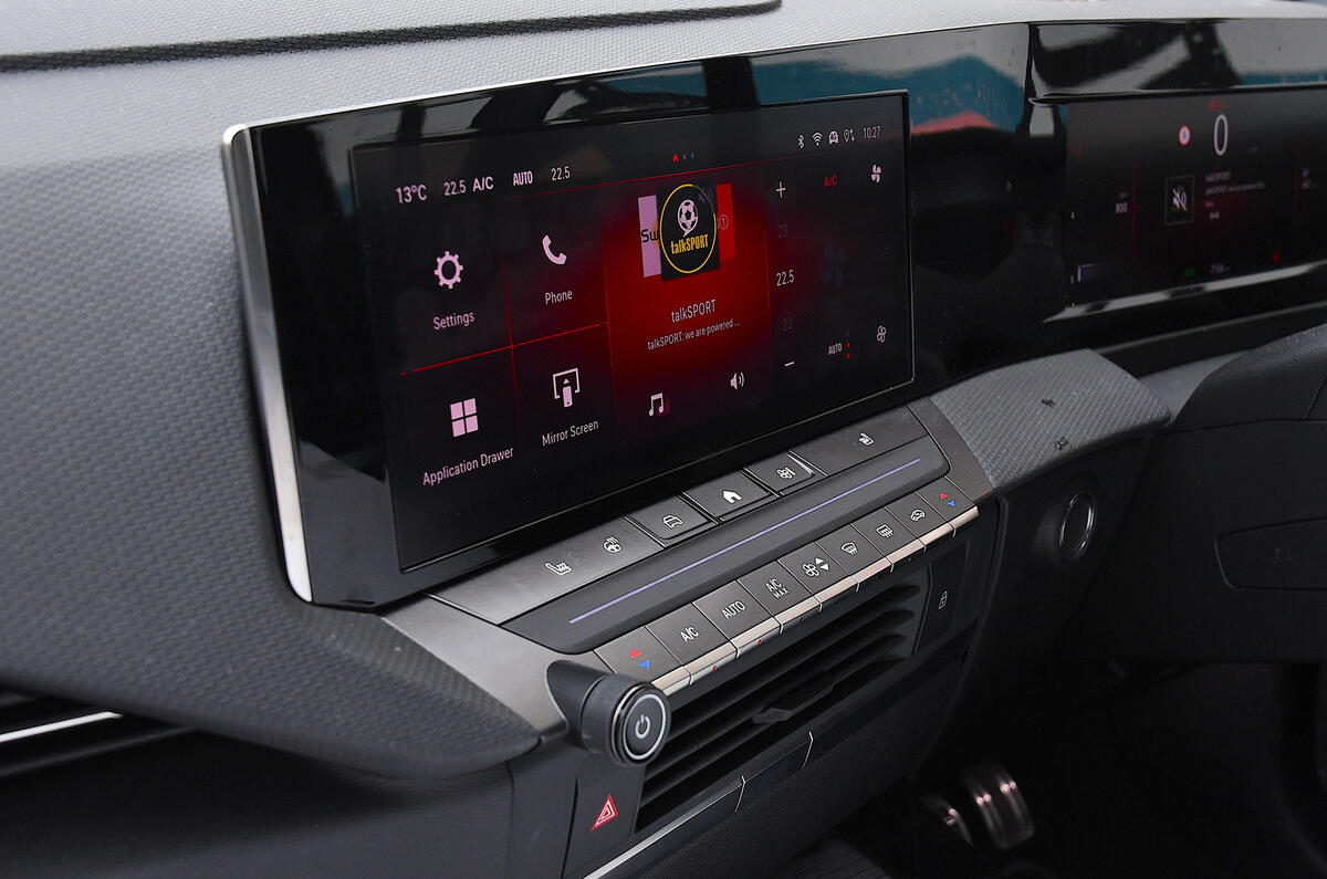 Vauxhall Astra touchscreen 2 Vauxhall Astra touchscreen 2