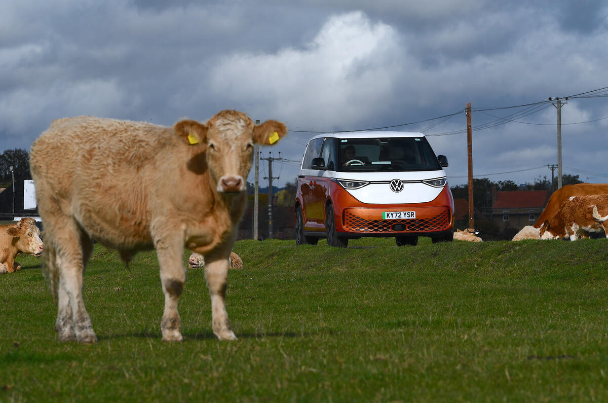 VW ID Buzz front cow 32 VW ID Buzz front cow 32