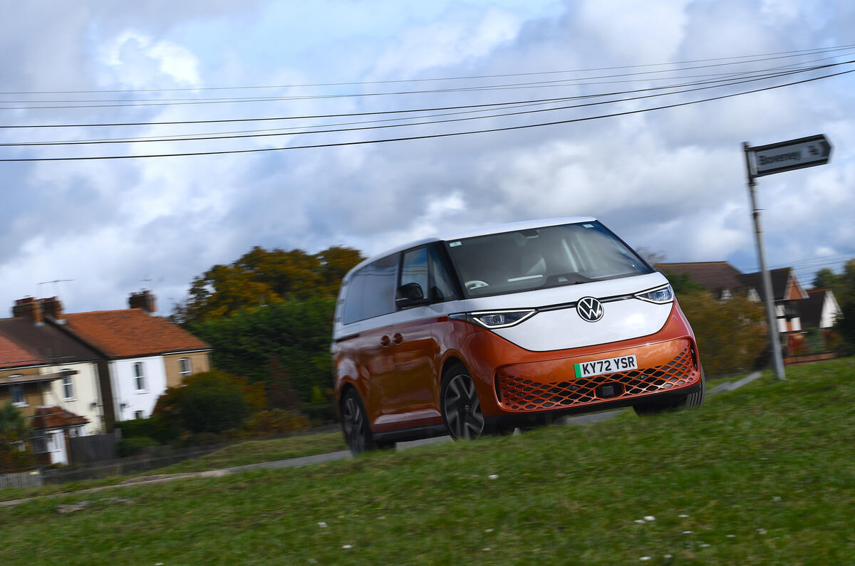 VW ID Buzz front distance VW ID Buzz front distance