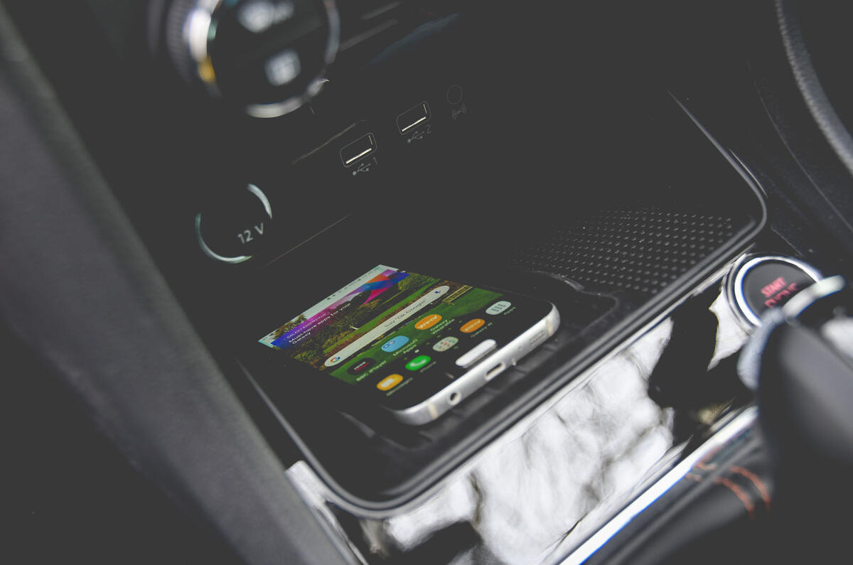 Cupra Ateca 2019 long-term review - smartphone charging