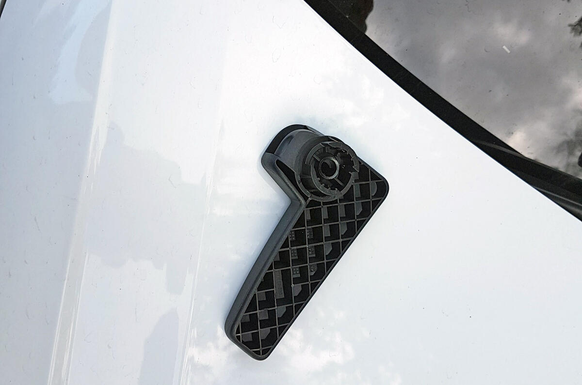 Cupra Ateca 2019 long-term review - broken handle