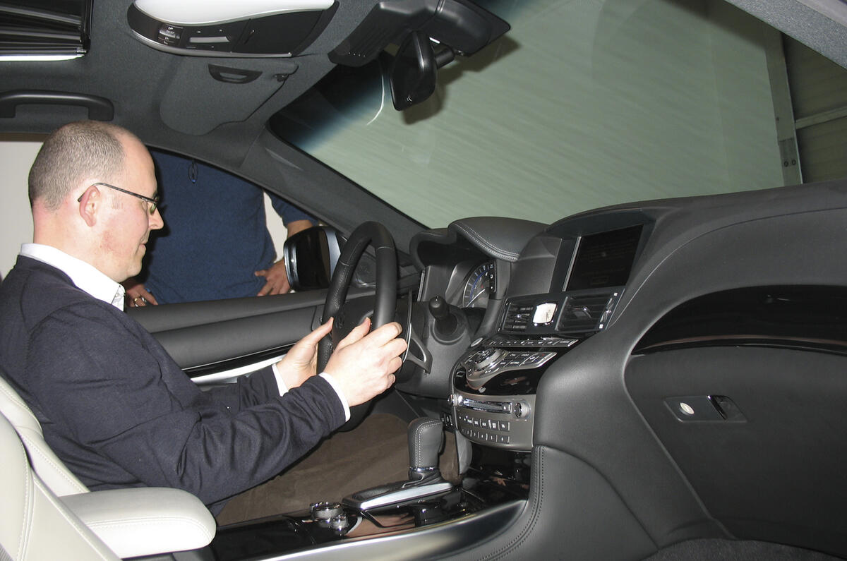 Geneva motor show: Infiniti M