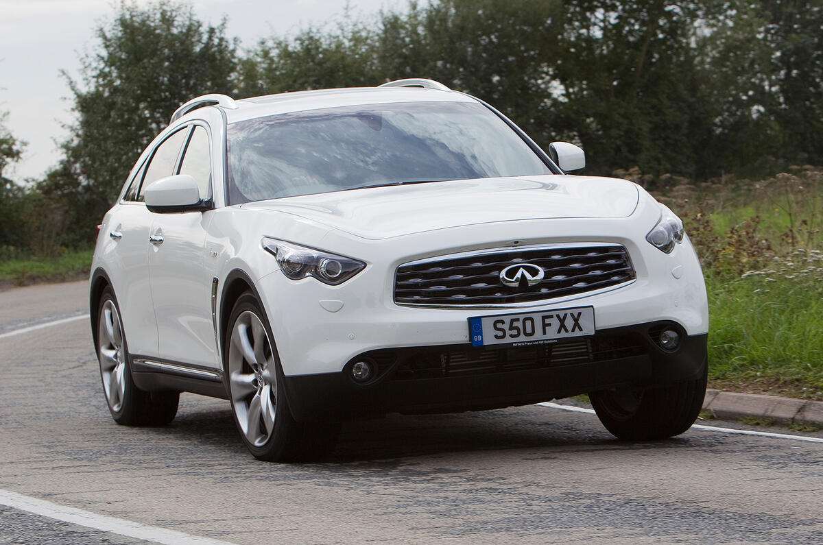 The Infiniti handles, steers and controls the movements of its body at high speeds with genuine dexterity Infiniti FX cornering