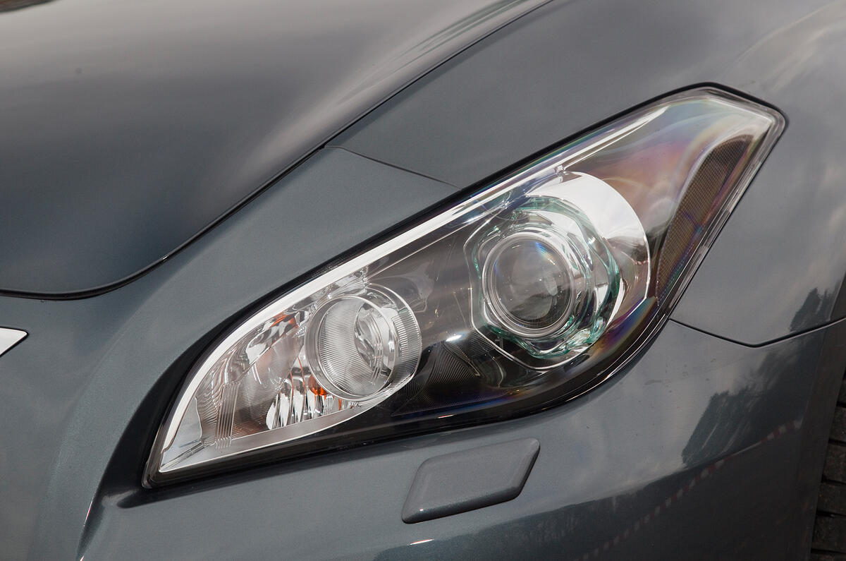 Some models get a different front-end look to distinguish them from regular versions Infiniti M xenon headlights