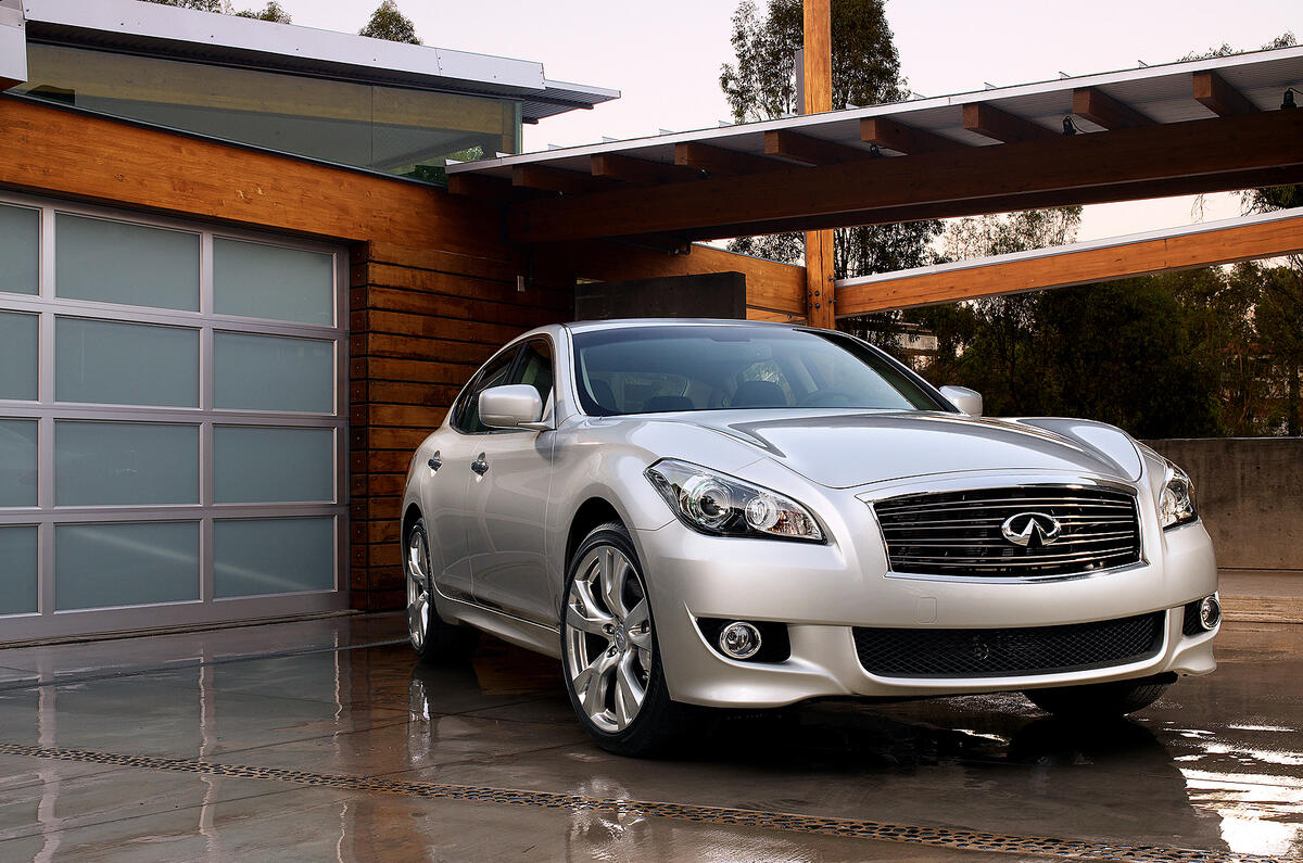 no title Infiniti M hybrid in 2011