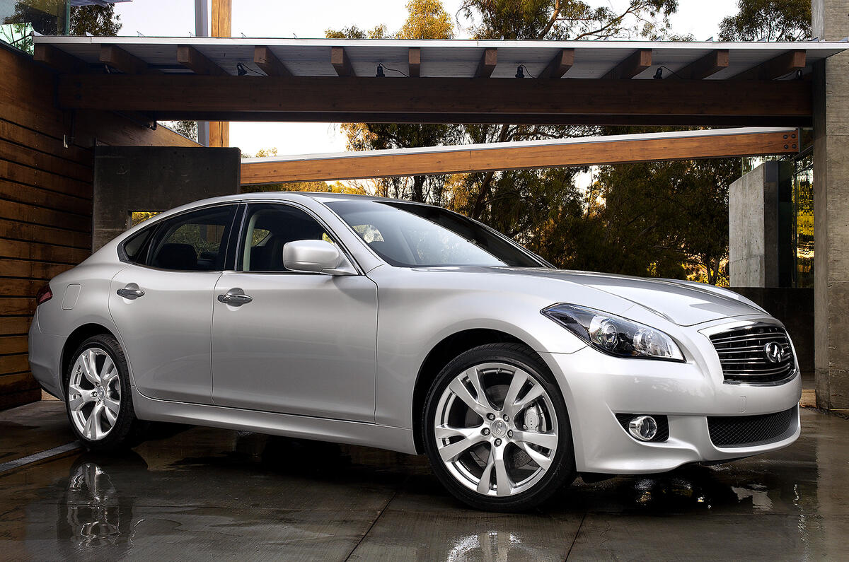 no title Infiniti M hybrid in 2011