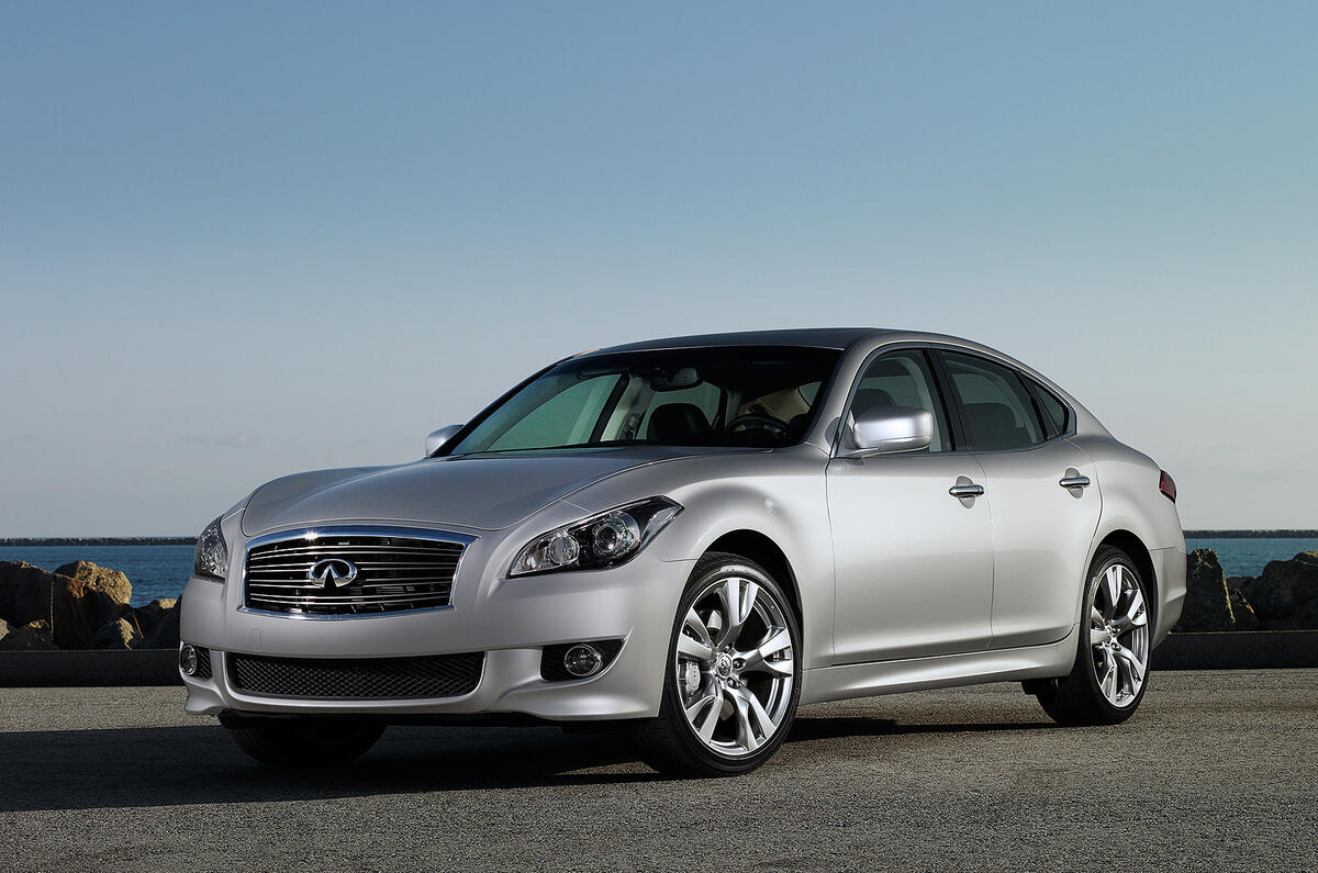 no title Infiniti M hybrid in 2011